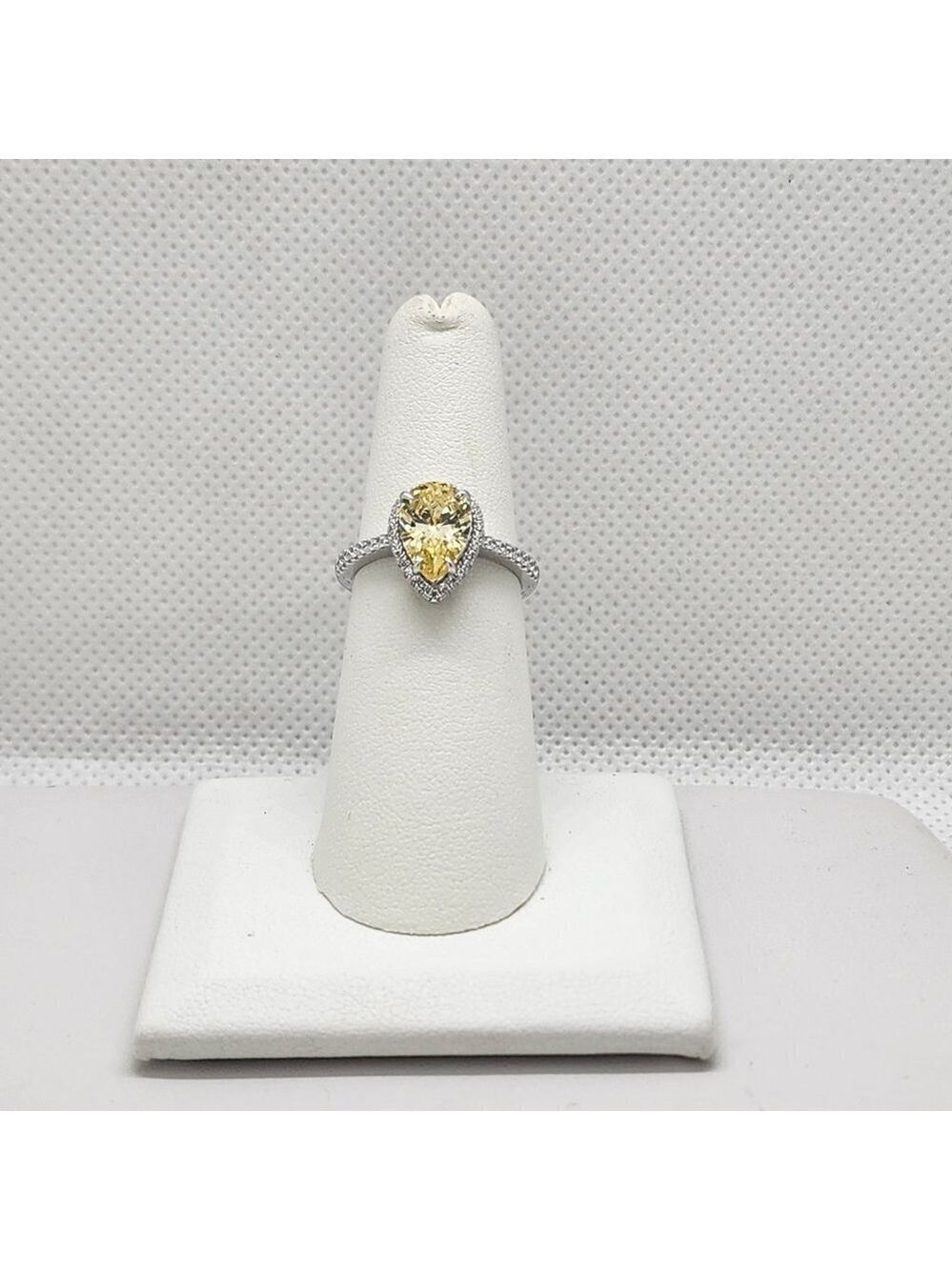 Brand New Sterling Silver 925 Yellow Oval Gemstone Ring